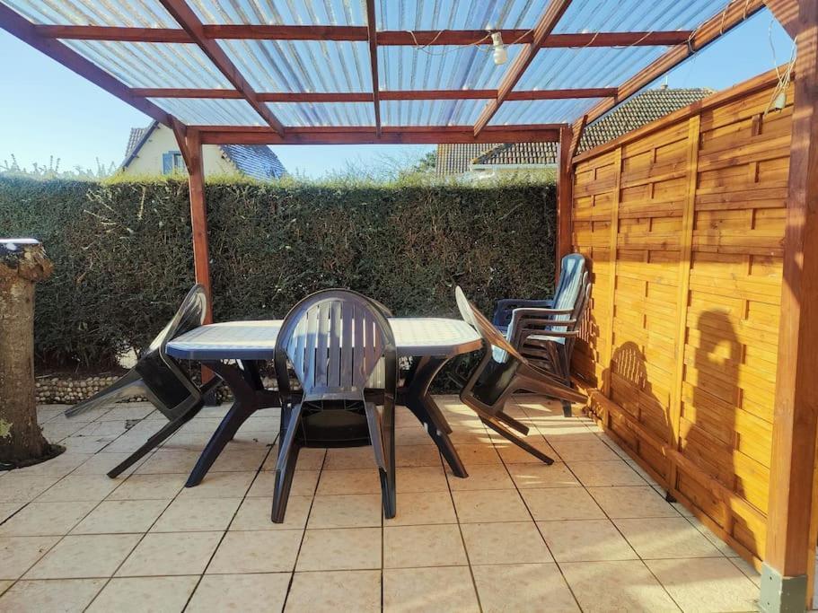 Maison Cosy A Proximite De La Plage Hermanville-sur-Mer Exterior photo